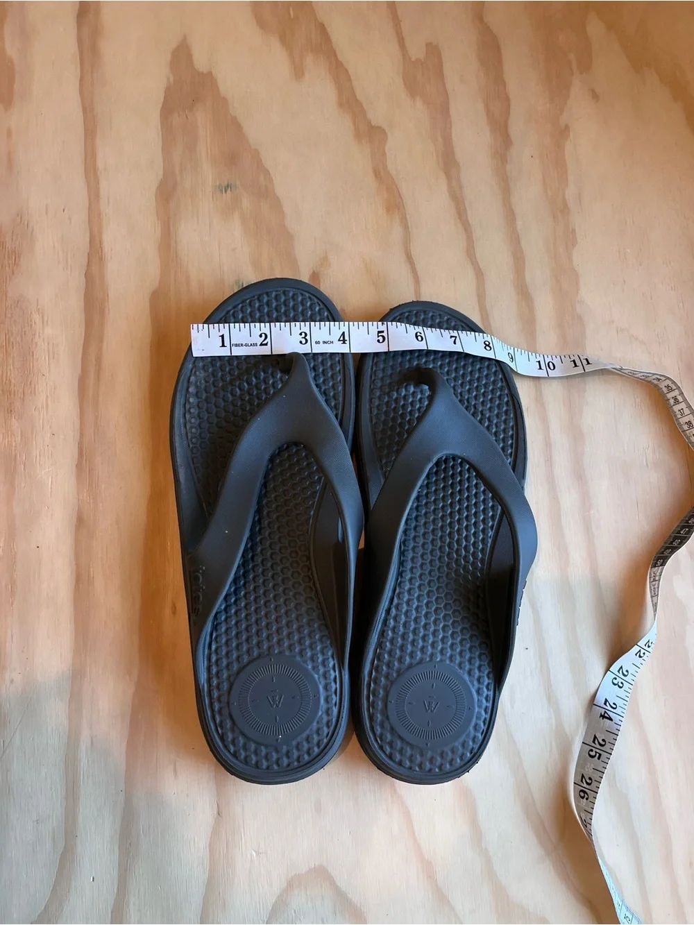 Men’s sandals flip flops totes Black Textured Foam comfort water beach sz 12